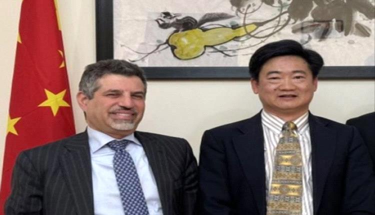الازمة اليمنية على طاولة السفيريْن الصيني والأمريكي في الرياض