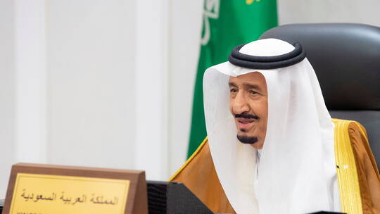 العاهل السعودي يشكر الكويت والبحرين على إجراءاتهما في أزمة تصريحات قرداحي