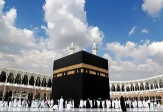 قرار جديد من السلطات السعودية بشأن عمرة رمضان والعاملين في الحرم المكي