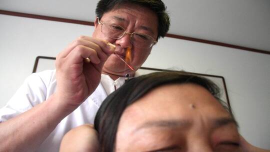 طبيبة مختصة: الإبر الصينية لم تثبت فعاليتها علميا