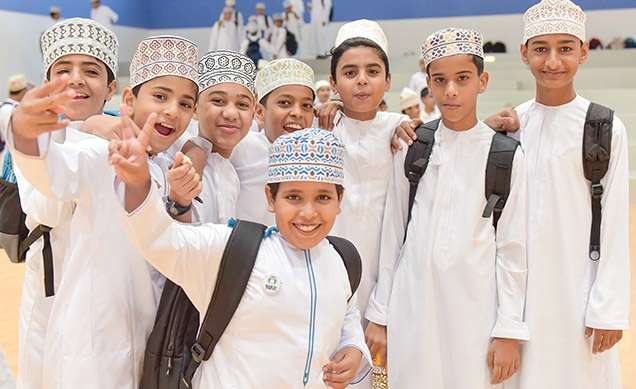 عمان..تستثني الطلبة اليمنيين من دفع الرسوم في مدارس السلطنة