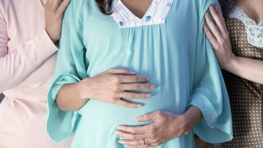 دراسة: الأمهات اللواتي يعانين من الاكتئاب قبل الحمل ينقلن هذه الأعراض لأطفالهن