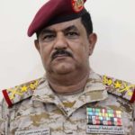 وزير الدفاع يوجه بالتحقيق في محاولة اغتيال رئيس هيئة الأركان