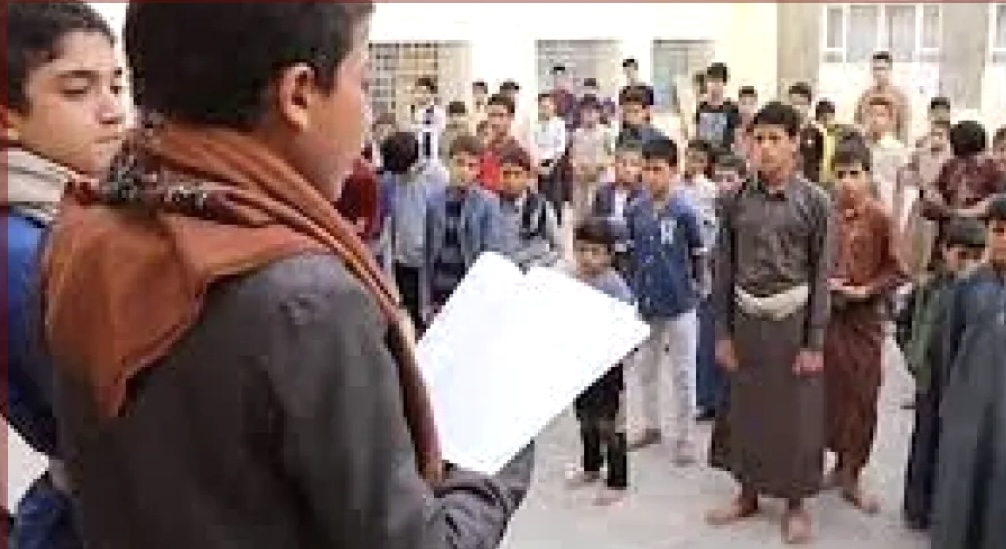 إقرار مادة جديدة في المنهج الدراسي تتضمن خطابات زعيم المليشيات الحوثية