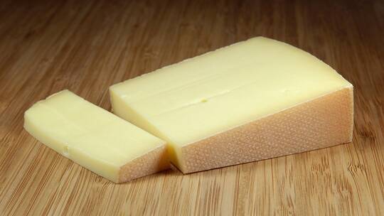 ماذا يحدث للجسم عند التخلي تماما عن تناول الجبنة؟