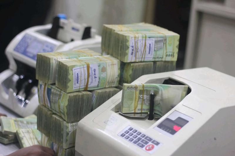 ”البنك المركزي يوجه الضربة القاضية للبنوك المتورطة