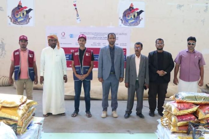 توزيع 255 حقيبة إيوائية للمتضررين من إعصار تيج بالغيضة