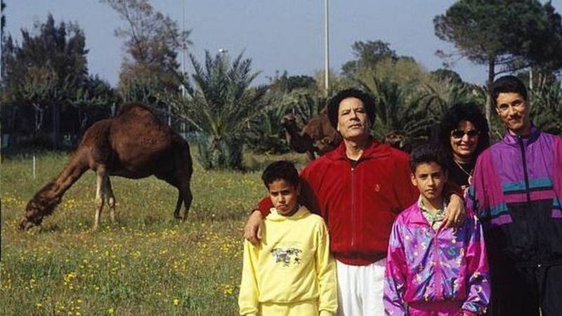 أين انتهى المطاف بأفراد أسرة الرئيس الليبي معمر القذافي ؟