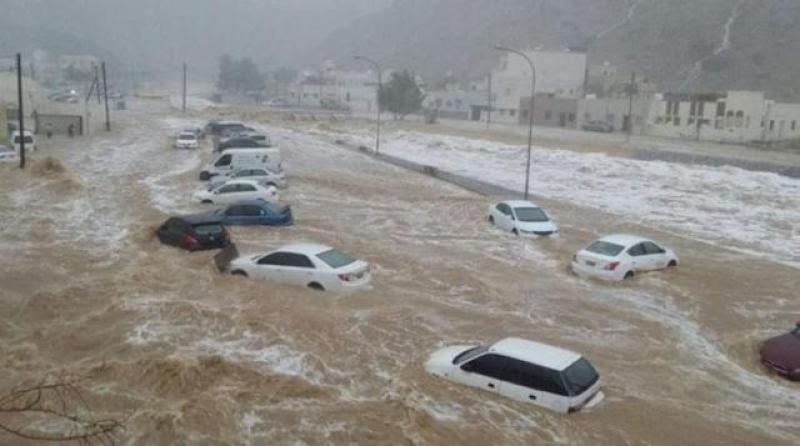 أمطار وعواصف رعدية وسيول جارفة في 17 محافظة خلال الساعات القادمة