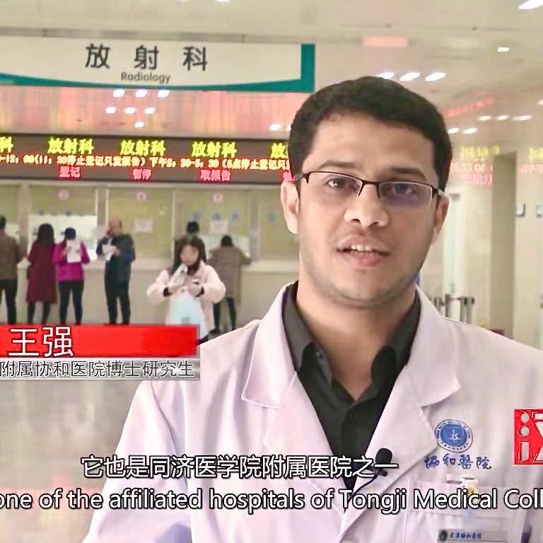 الدكتور أسامة الوليد نموذج جديد يُشَرّف اليمنيين في الصين. 