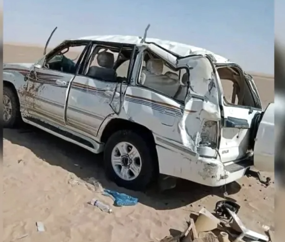 مأرب.. نهب مغتربين من قبل قطاع الطرق قبل أن يتعرضوا لحادث مروري مروع