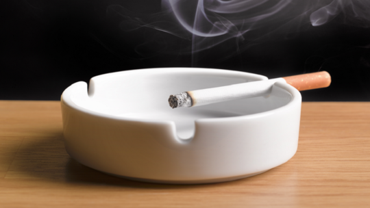 حل لغز سبب عدم إصابة العديد من المدخنين مدى الحياة بسرطان الرئة!