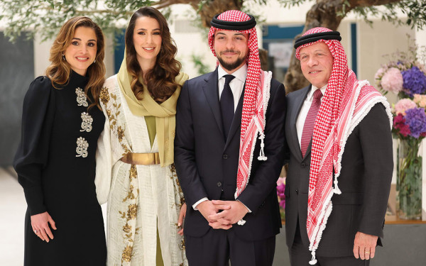 بدء احتفالات الأردن بزفاف الأمير الحسين